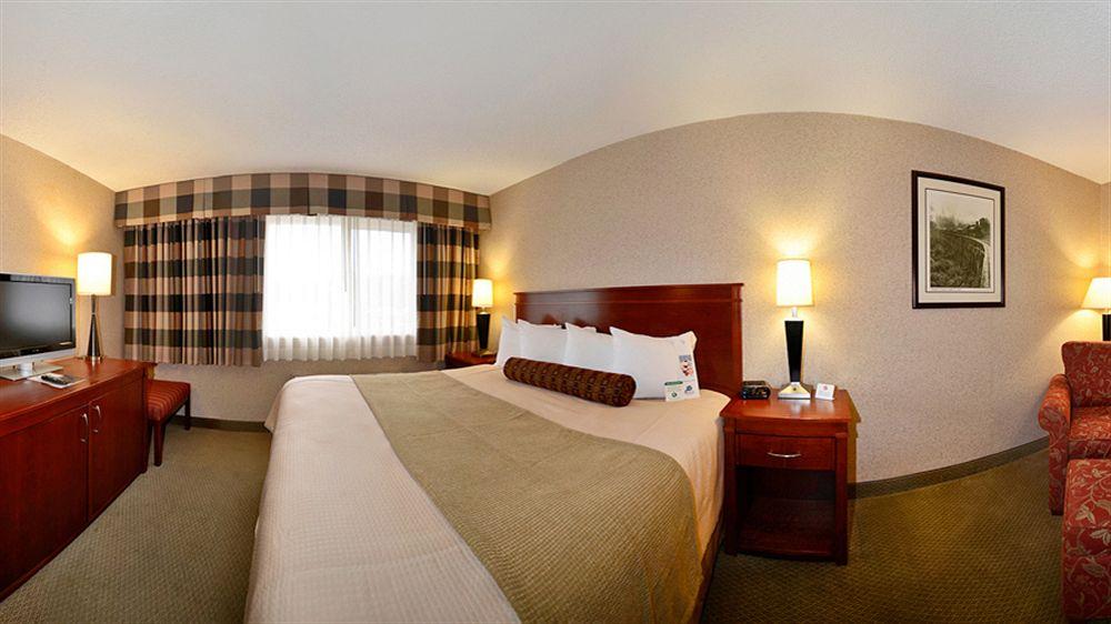 Four Points By Sheraton & Conference Center 3*
