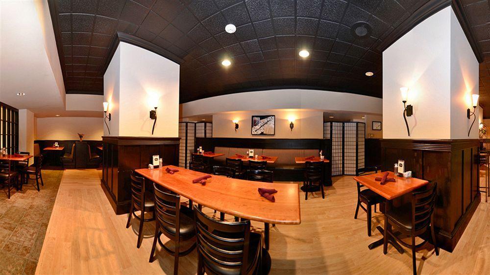 Hotel Four Points By Sheraton & Conference Center 3*