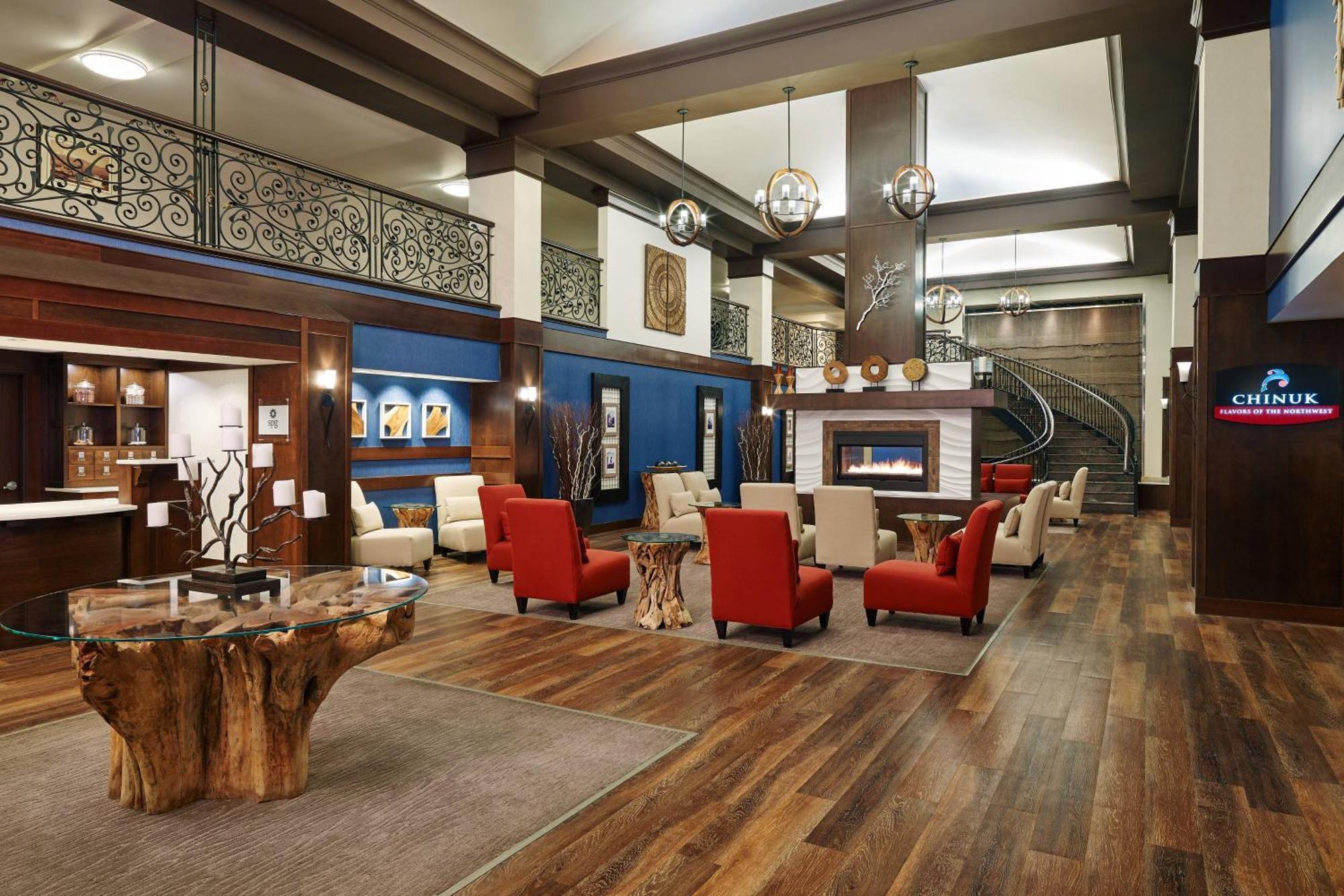 Hotel Four Points By Sheraton & Conference Center 3*