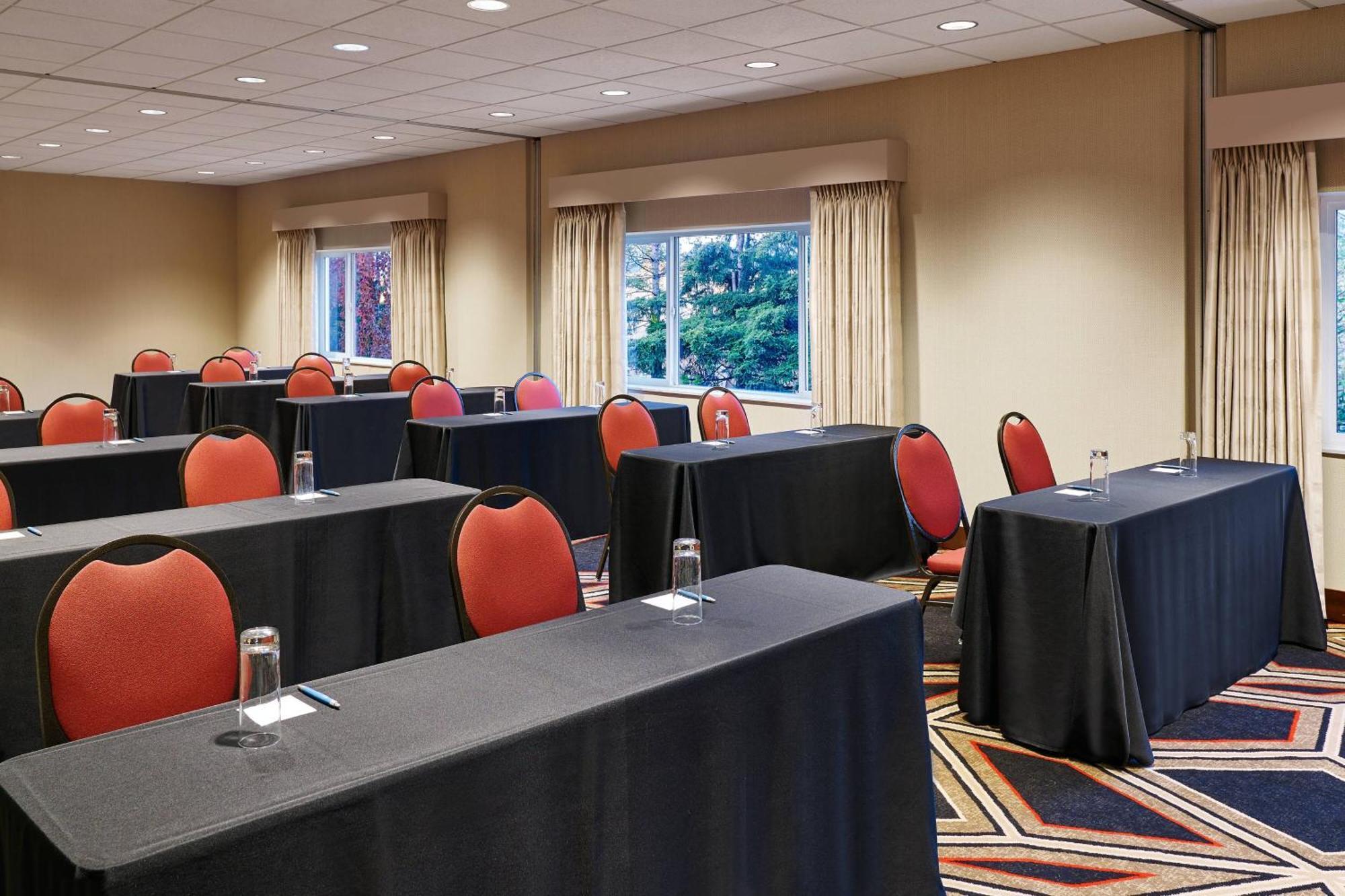 Hotel Four Points By Sheraton & Conference Center
