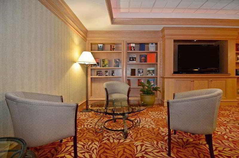 Four Points By Sheraton & Conference Center Hotel 3*
