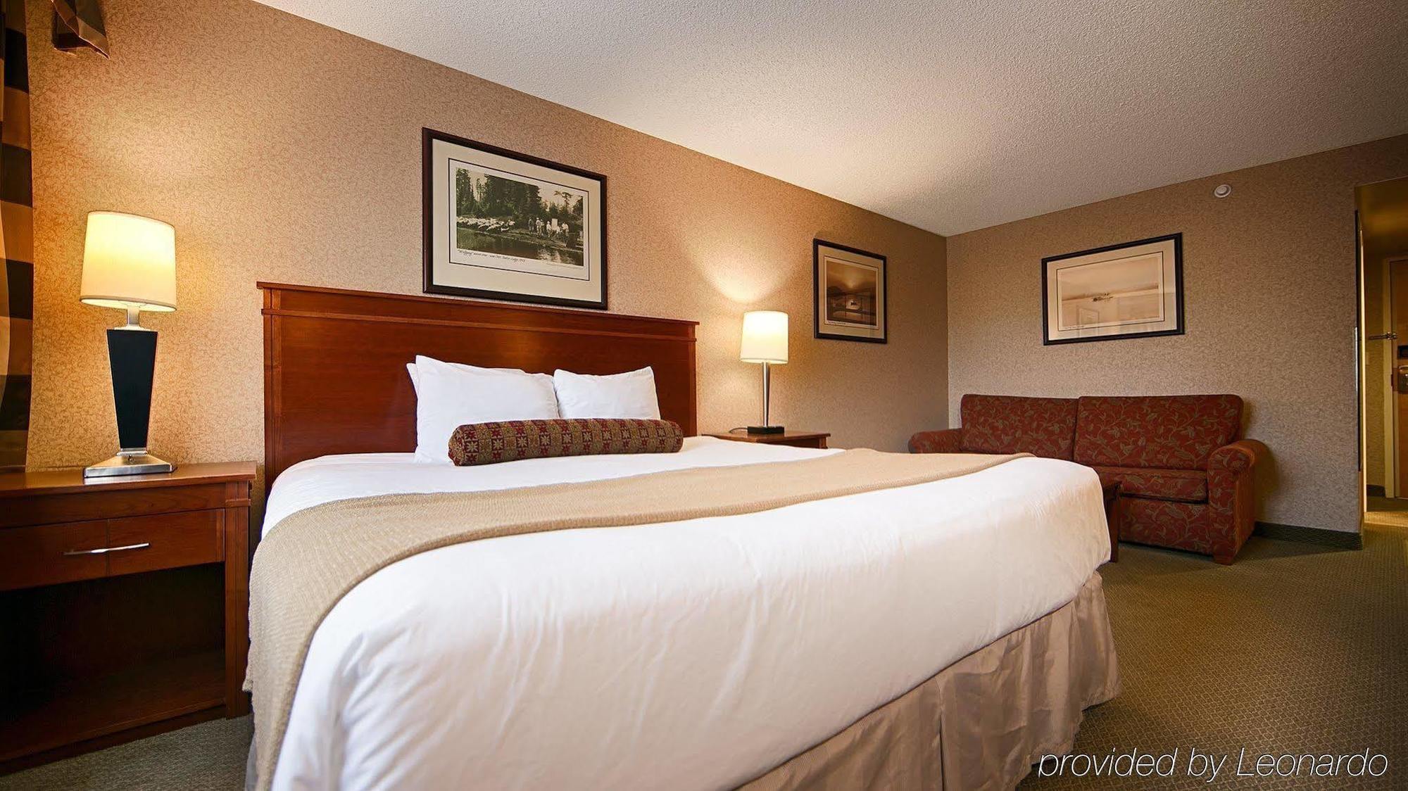 Four Points By Sheraton & Conference Center Hotel 3*