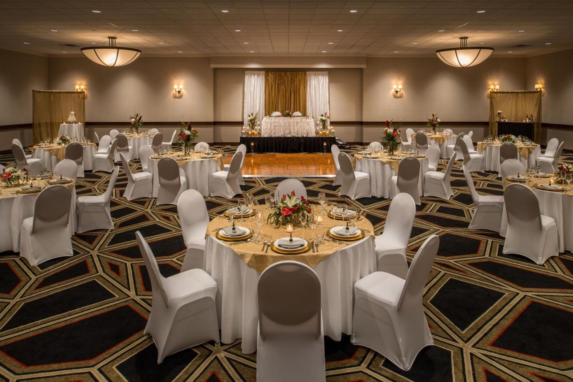 Four Points By Sheraton & Conference Center Hotel 3*