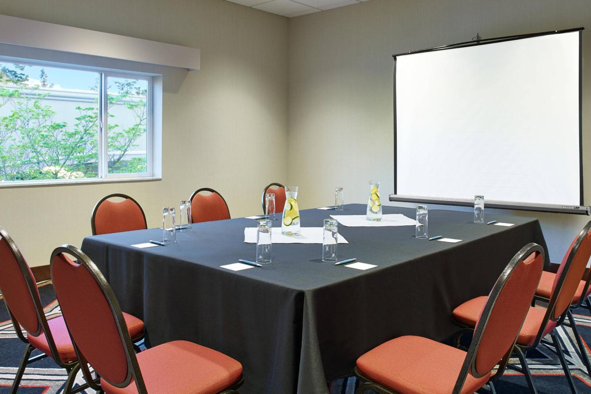 Hotel Four Points By Sheraton & Conference Center