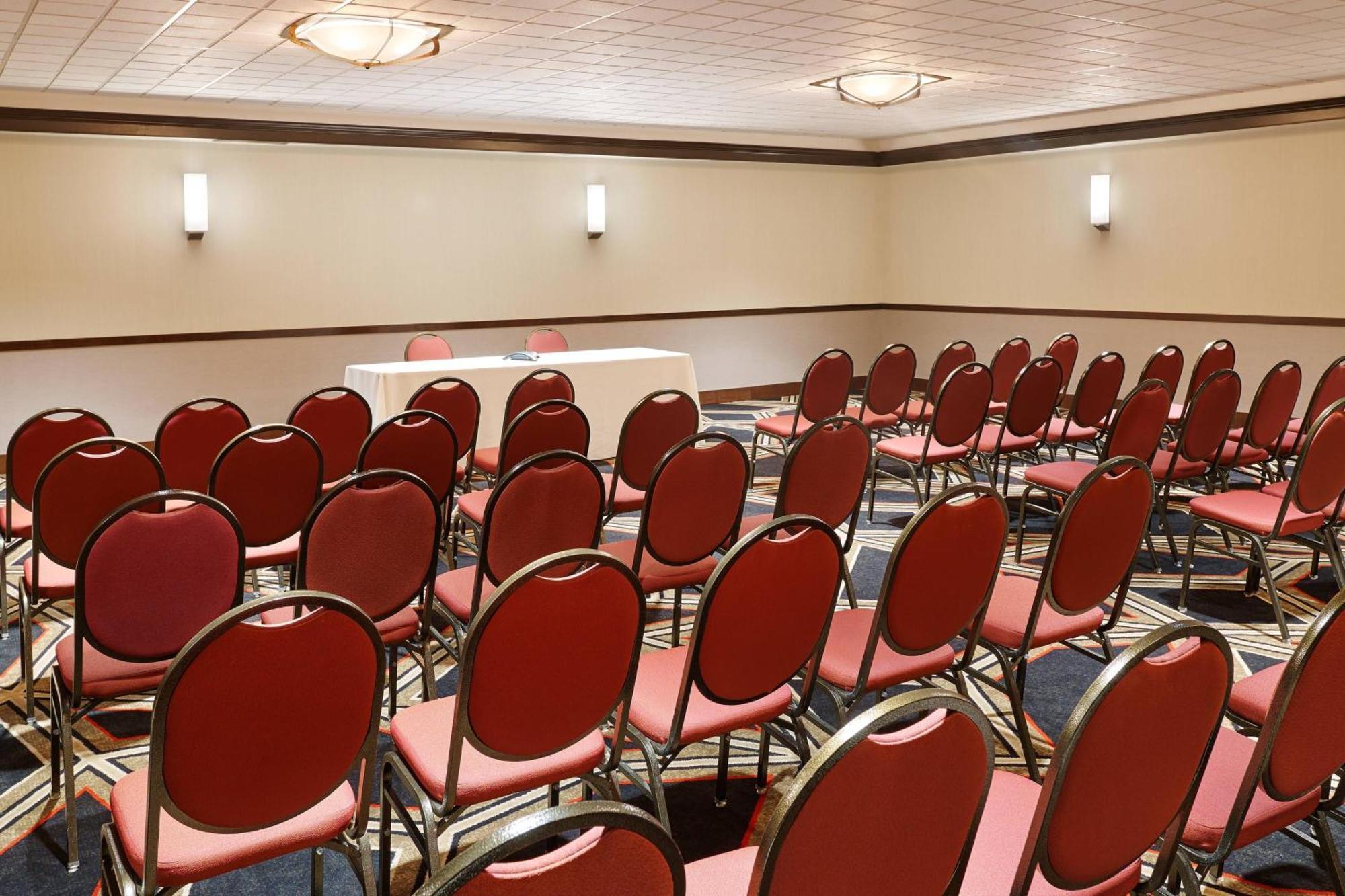Four Points By Sheraton & Conference Center 3*