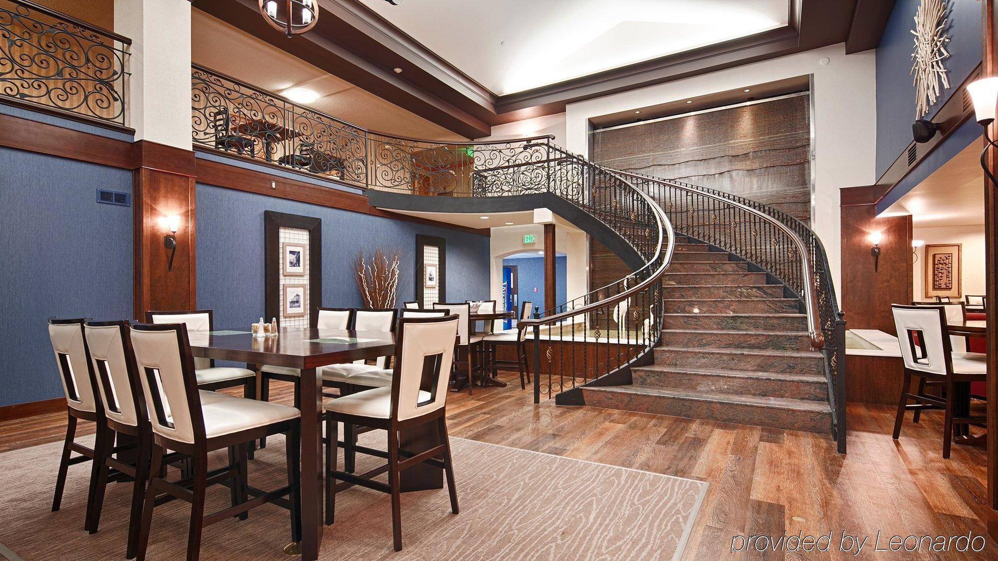 Four Points By Sheraton & Conference Center Hotel